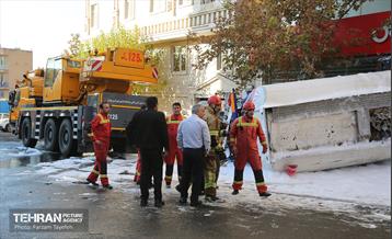 ورود تانکر حامل سوخت به فروشگاه 1