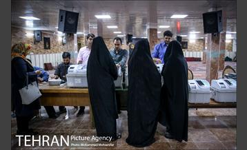 حضور مردم در انتخابات شورایاری محلات شهر تهران  - ۳ 1