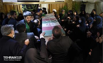 مراسم وداع با پیکر مطهر شهید عملیات تروریستی حرم شاهچراغ (ع) 10