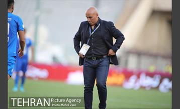 دیدار تیم‌های فوتبال استقلال و پدیده 24