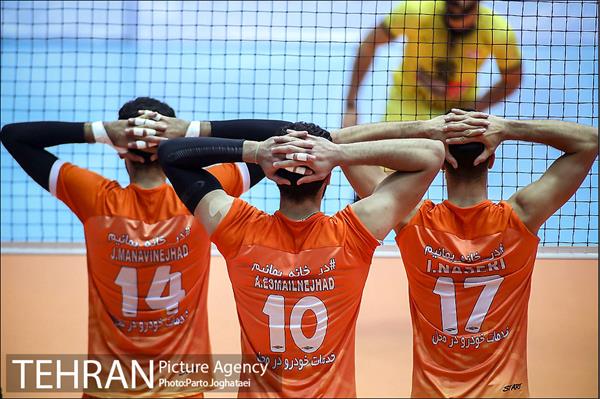 دیدار تیم های والیبال سایپا تهران و آذرباتری ارومیه  17