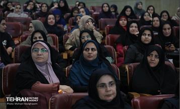 تجلیل از معلمان دانش‌آموزان با نیازهای ویژه شهر تهران 35