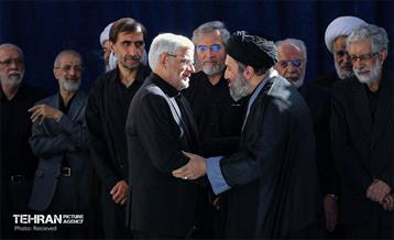 مراسم اقامه نماز بر پیکر آقای شهید ایران 48
