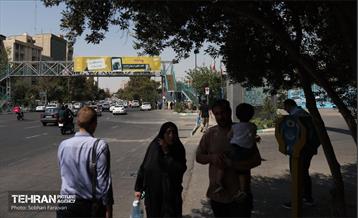 اکران شهری آثار خبرنگاران نویسنده به مناسبت روز خبرنگار 15