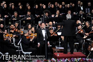 شب موسیقی انقلاب در منطقه گردشگری عباس آباد 13