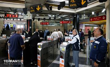 بازدید مدیرعامل شرکت بهره‌برداری متروی تهران از خدمت رسانی در روز اربعین