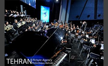 شب موسیقی انقلاب در منطقه گردشگری عباس آباد 34