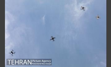 پروازدسته جمعی  پهپادها در برج میلاد تهران 14