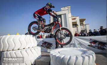 رانـد نهایی مسابقات قهرمانی موتور تریال  33