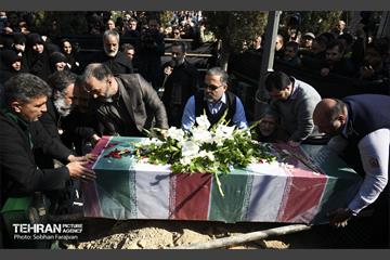تشییع پیکر شهید آتش‌نشان «قریب رضا دارابی» 16