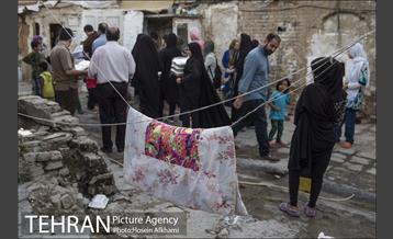 لقمه های مهربانی در محله دولتخواه‎ 25