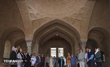 بازدید معماران از مجموعه تاریخی اتحادیه و پروژه بازآفرینی ساختمان بلدیه 30