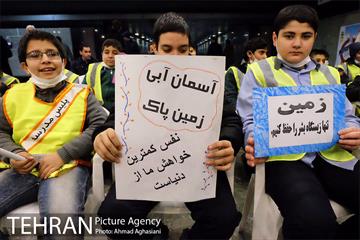 اجرای برنامه تاتر ترافیکی برای کودکان و دانش آموزان در مترو  راه آهن 23