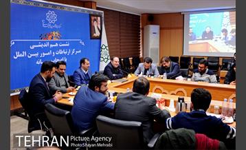 نشست صمیمانه رئیس مرکز ارتباطات شهرداری تهران با اصحاب رسانه 33