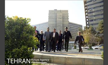 بازدید محمد سالاری از مجموعه های توسعه شهری منطقه 5 3