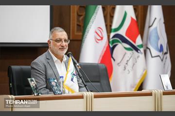 نشست صمیمانه شهردار تهران با مسئولین پایگاههای بسیج دانشجویی تهران 13