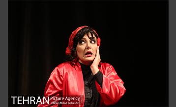 نمایش شبی بیرون از خانه 3