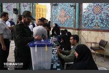 انتخابات چهاردهمین دوره ریاست جمهوری - حسینیه ارشاد 33