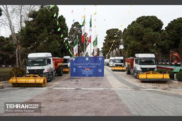 رونمایی از ماشین آلات سازمان مدیریت پسماند 39