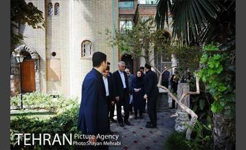 بازدید شهردار تهران از موزه مقدم به مناسبت روز تهران 16