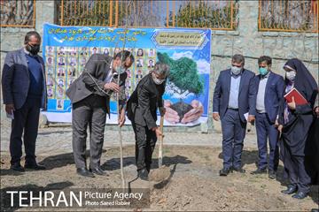 مراسم درختکاری به مناسبت یادبود همکاران جانباخته کرونا در شهرداری تهران 26