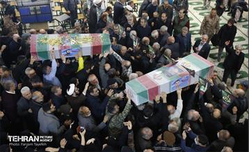 تشییع پیکر شهدای مدافع حرم در منطقه ۵ 19