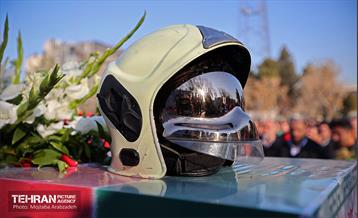 تشییع پیکر شهید آتش‌نشان «قریب رضا دارابی» -1 26