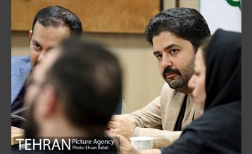 نشست هم اندیشی مهندس عارف نیا با خبرنگاران حوزه شهری 42