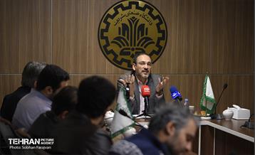 بازدید اصحاب رسانه از ایستگاه‌ سنجش آلودگی هوا 19