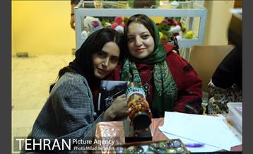 اکران خیریه انیمیشن مبارک در بازارچه رعد‎ 2