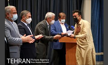 آیین واگذراری ماشین‌آلات به استان‌های سیستان‌و‌بلوچستان 24