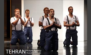 تمرین نمایش شوایک یک سرباز ساده دل‎ 12