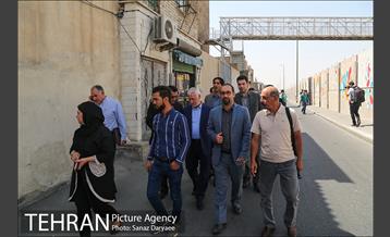 بازدید اعضا شورای شهر از دیوارنگاری جدار مترو خزانه 11