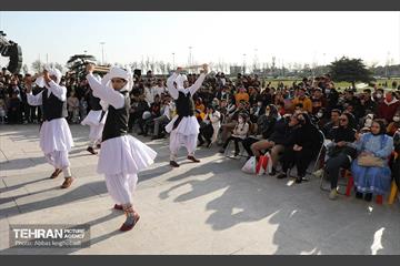 جشنواره نوروزی منطقه 9