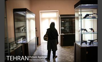 بازدید علی اعطا از موزه جنگ 23