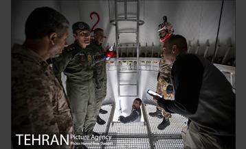 پرش با چتر از برج پرچم 10