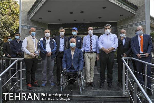 بازدید سفرای اروپایی و شهردار تهران از موزه صلح 2