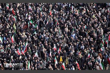 تشییع پیکر مطهر شهدای ناوشکن دنا 50