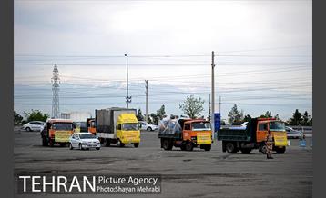 ارسال کمک های مردمی جمع آوری شده توسط مناطق ۲۲ گانه شهرداری تهران به مناطق سیل زده خوزستان 7