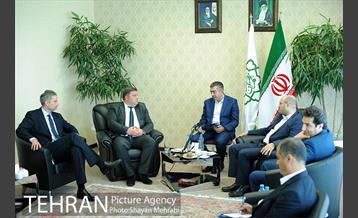 دیدار میهمانان خارجی حاضر در اجلاس جهانی شوراها و شهرداران با رییس مرکز ارتباطات و امور بین الملل شهرداری تهران 17