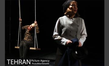 نمایش بوی گند دهن خانوم مارکز 9