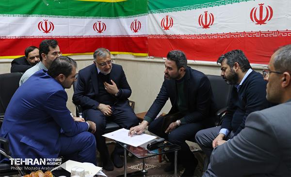 قرار خدمت؛ دیدار مردمی شهردار تهران در مسجد جامع باغ فیض 30