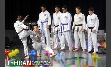 جشن "هر کودک نشانی خدا است" در فرهنگسرای بهمن 29