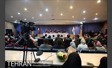 نمایشنامه خوانی سالی که دو بار پاییز شد 14