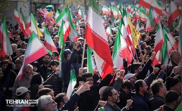 بدرقه شهیدان تنگسیری و اسحاقی توسط اهالی پایتخت 52