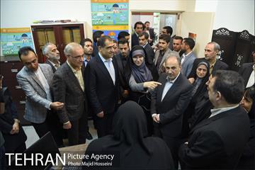 بازدید شهردار تهران و وزیر بهداشت از مراکز پزشکی و درمانی شهر 24