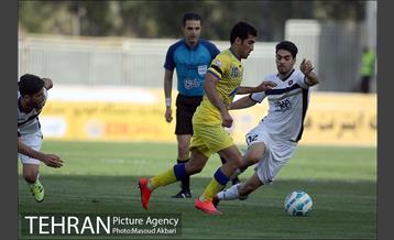 دیدار نفت تهران و سپاهان در لیگ برتر فوتبال 13
