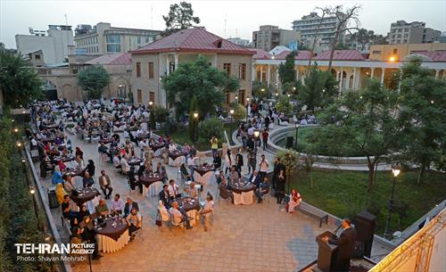 نشست هم‌ اندیشی اساتید و متخصصین طراحی صنعتی سراسر کشور با مدیران سازمان زیباسازی شهر تهران 17