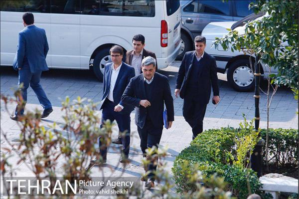 نخستین نشست خبری دکتر پیروز حناچی شهردار تهران  3