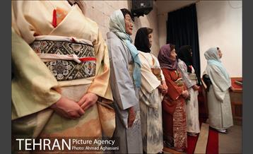 شکوفه های گیلاس و افسانه گنجی در موزه امام علی 6